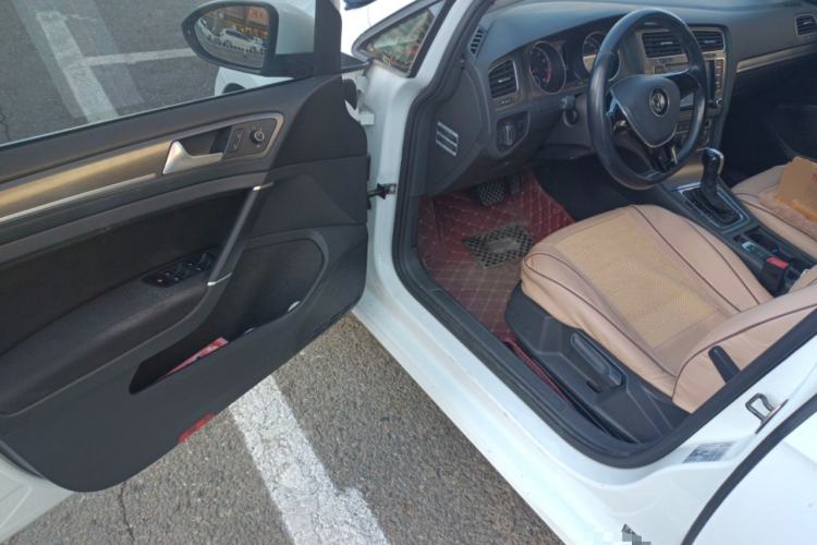 Used Volkswagen Golf 2014 1.6L Automatic Comfort Model Driver Seat