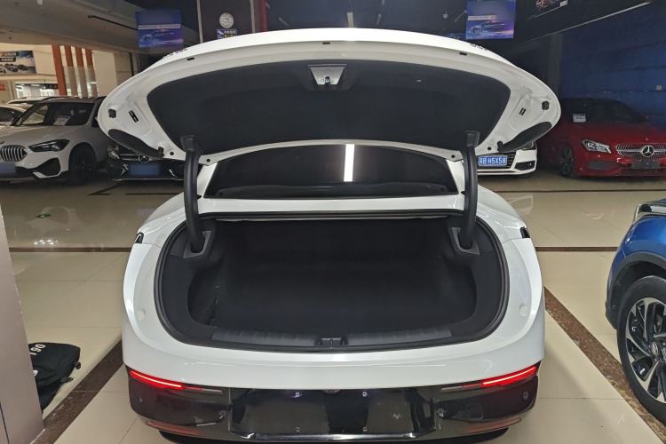 Used Zeekr 007 2024 Four-Wheel Drive Version 75 kWh Trunk