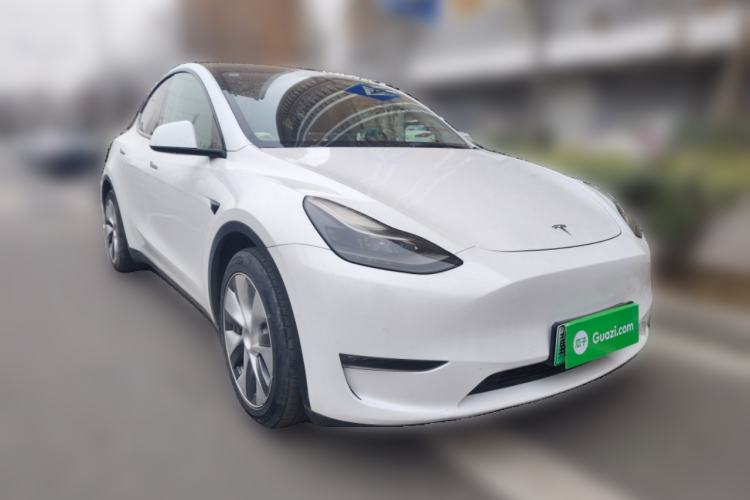 Used Tesla Model Y 2021 Standard Range Rear-Wheel Drive Version Front Right 45 Deg