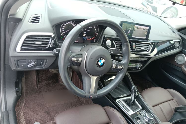 Used BMW 1 Series 2021 125i M Sport Night Edition Center Console