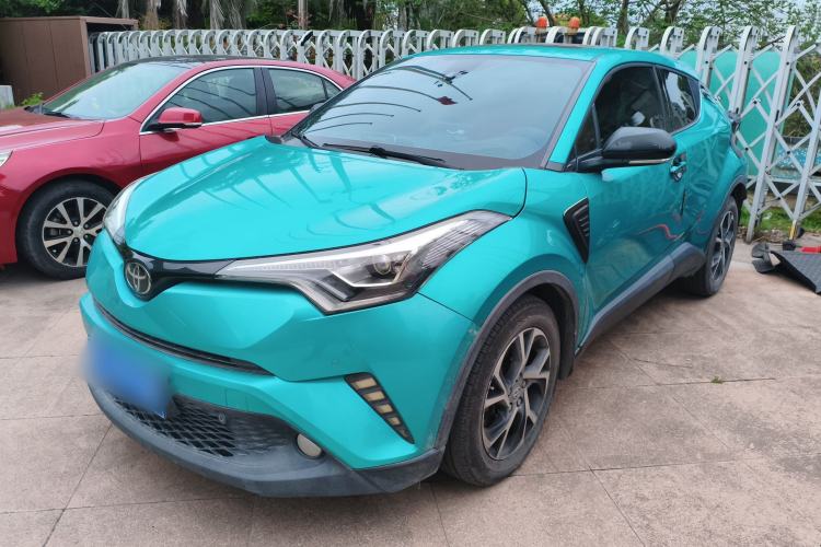 Used Toyota C-HR 2018 2.0L Luxury Sunroof Version China VI Standard