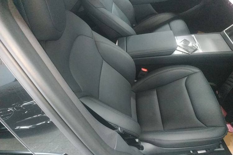 Used Tesla Model Y 2026 Rear-Drive Model