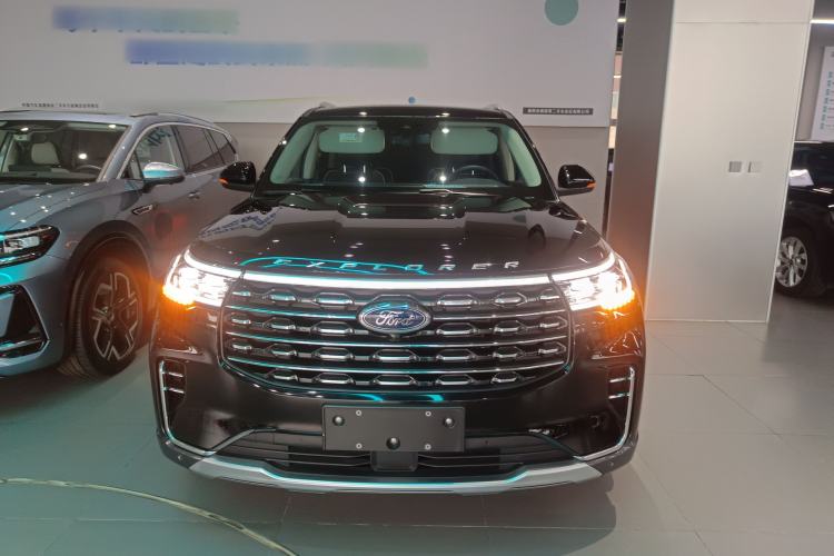 Used Ford Explorer 2023 EcoBoost 285 Four-Wheel Drive Titanium Edition 6 Seats