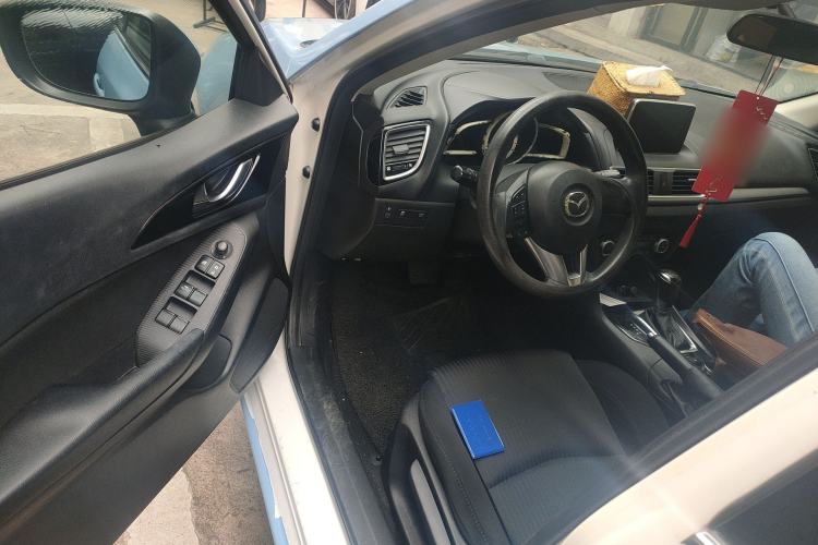 Used Mazda 3 Axela 2014 Sedan 1.5L Automatic Luxury Model Driver Seat