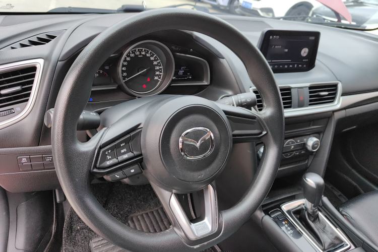 Used Mazda 3 Axela 2017 Hatchback 1.5L Automatic Luxury Model Emission Standard China V
