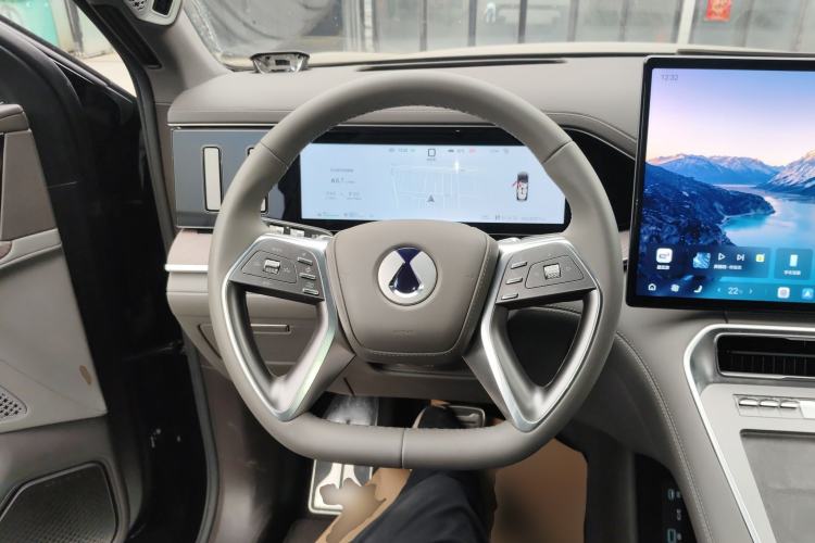 Used Denza N9 2025 Flagship Model
