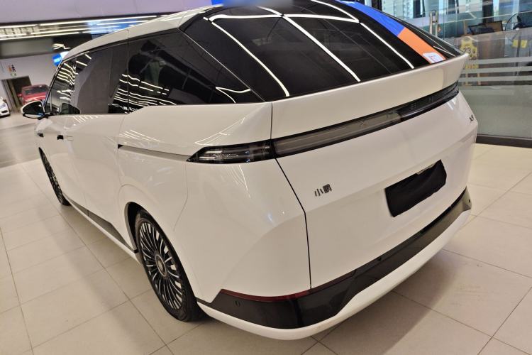 Used XPeng X9 2025 740 Ultra-Long Range Max Rear Left 45 Deg