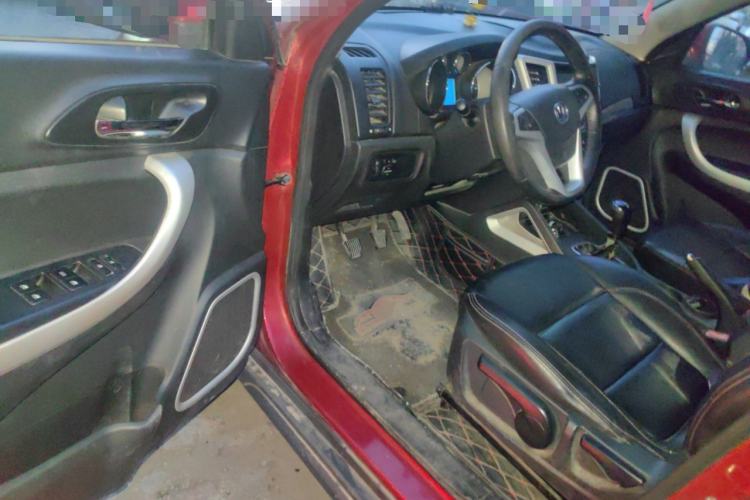 Used CHANGAN CS35 2015 1.6L Manual Luxury Model China IV Standard Driver Seat