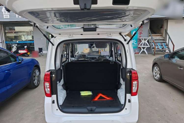 Used Wuling Zhiguang New Energy 2025 Comfort Model