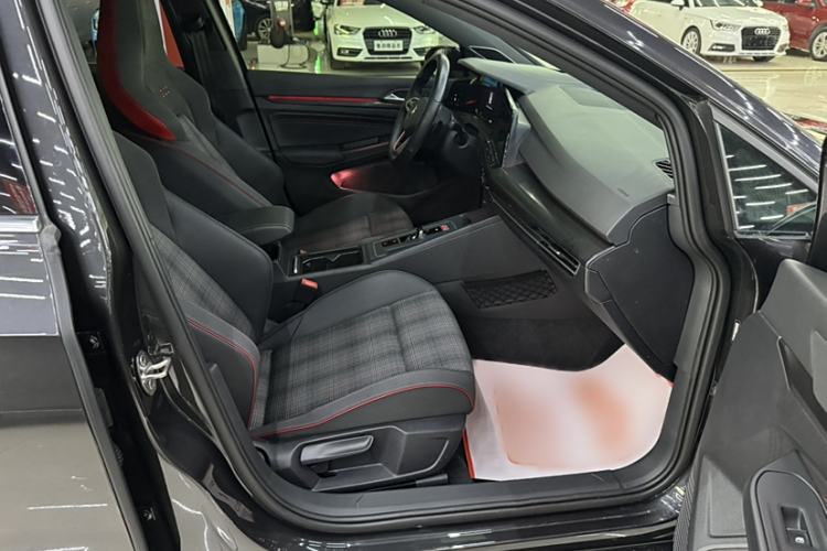 Used Volkswagen Golf GTI 2021 Facelift 380TSI DSG GTI Interior 10