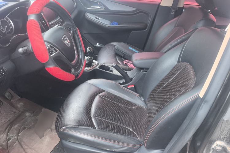 Used Baojun 560 2015 1.8L manual luxury version