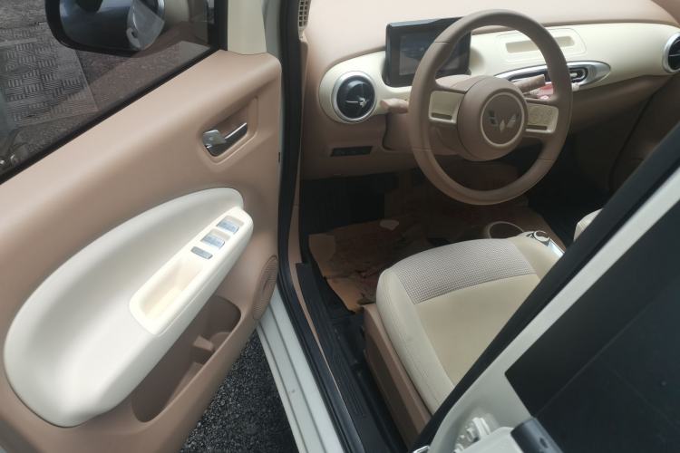 Used Wuling Hongguang MINIEV 2025 Four-Door Version Advanced Edition Driver Seat