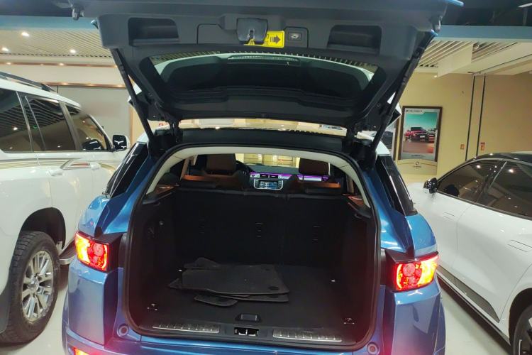 Used Land Rover Range Evoque 2014 2.0T 5-Door Ignite Edition Trunk