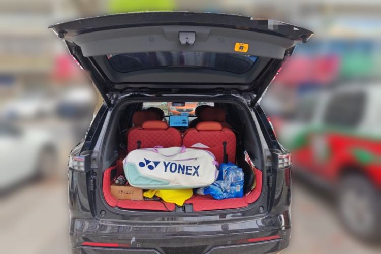 Used Dongfeng eπ eπ008 2024 210Max Range-Extended Version 6 Seats Trunk