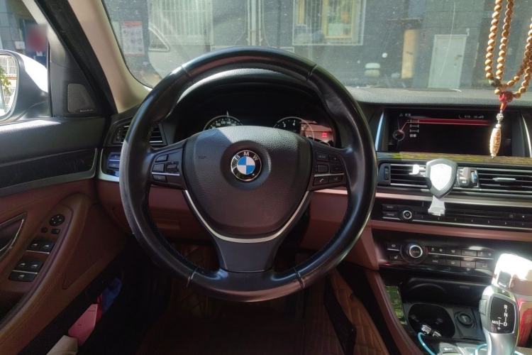 Used BMW 5 Series 2017 528Li xDrive Leading Model
