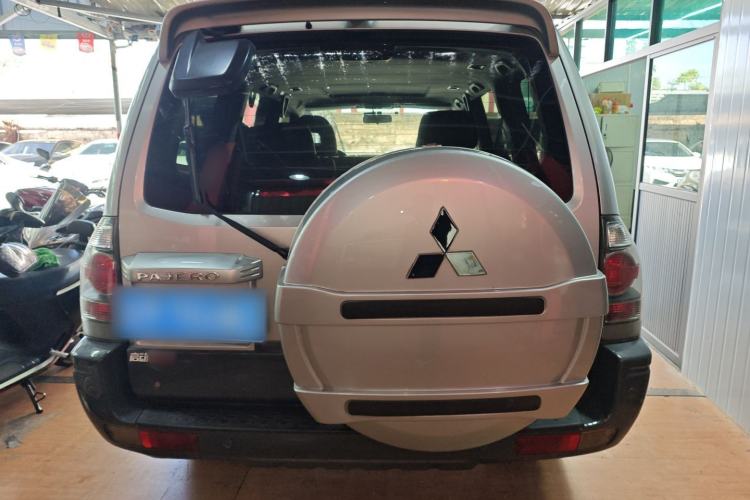 Used Mitsubishi Pajero 2011 V73 3.0L AT GLS Rear