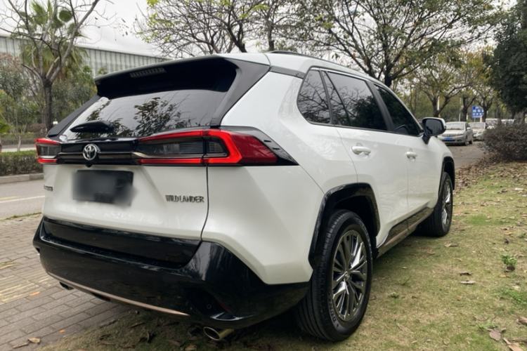 Used Toyota Wildlander 2024 2.0L CVT Two-Wheel Drive Luxury PLUS Edition
