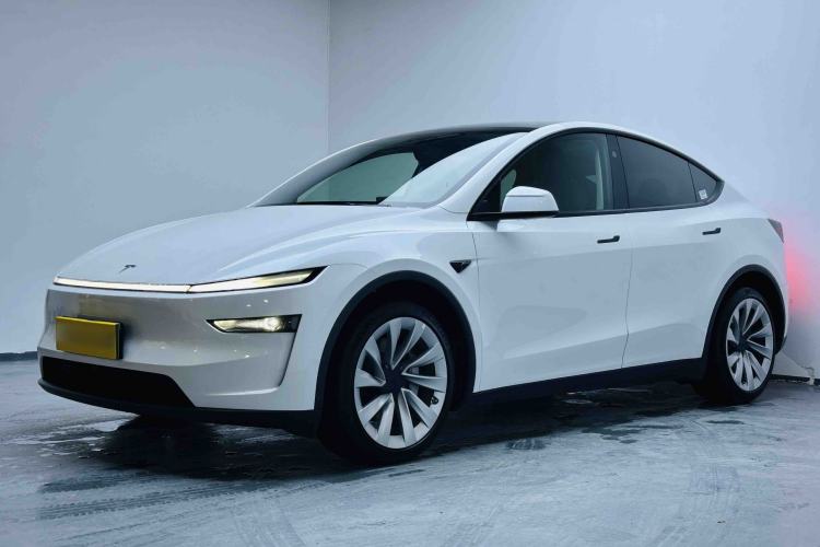 Used Tesla Model Y 2025 Long-Range All-Wheel-Drive Version