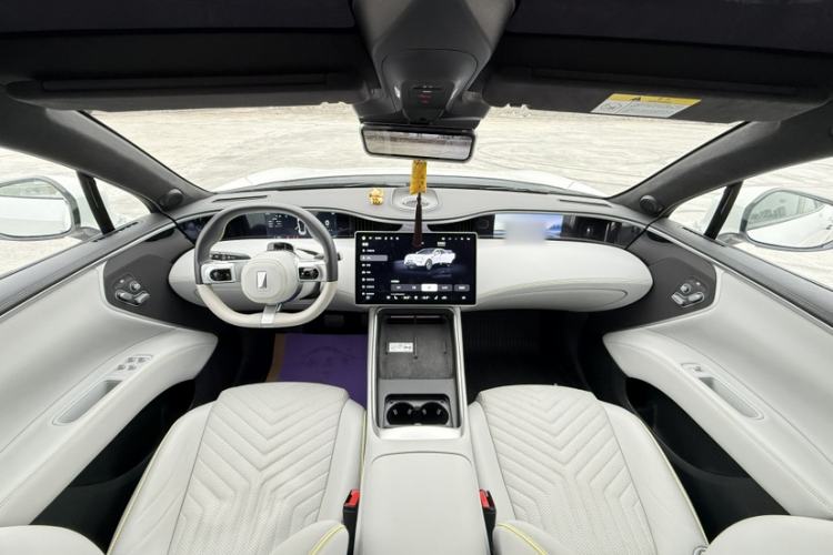 Used Avatr 11 2023 HarmonyOS Version Smart Enjoyment Upgrade Model 90-Degree Rear-Wheel Drive Edition