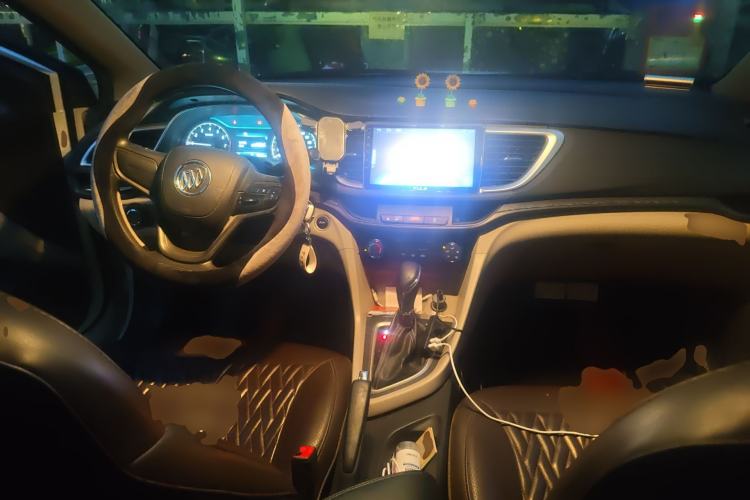 Used Buick GT 2016 15N Automatic Elite Edition Center Console