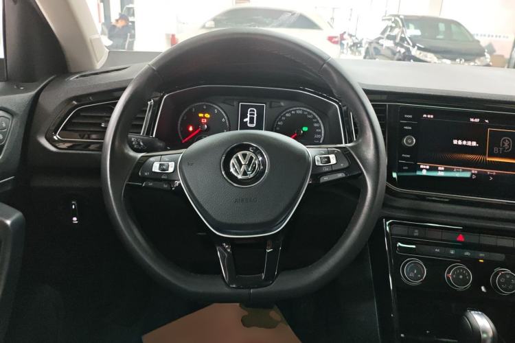 Used Volkswagen T-ROC 2018 280TSI DSG Four-Wheel Drive Comfort Version China V Standard