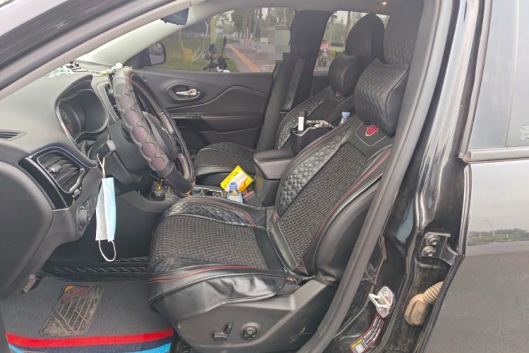 Used Jeep Cherokee 2020 2.0T Four-Wheel Drive Night Eagle Edition Left Front Seat