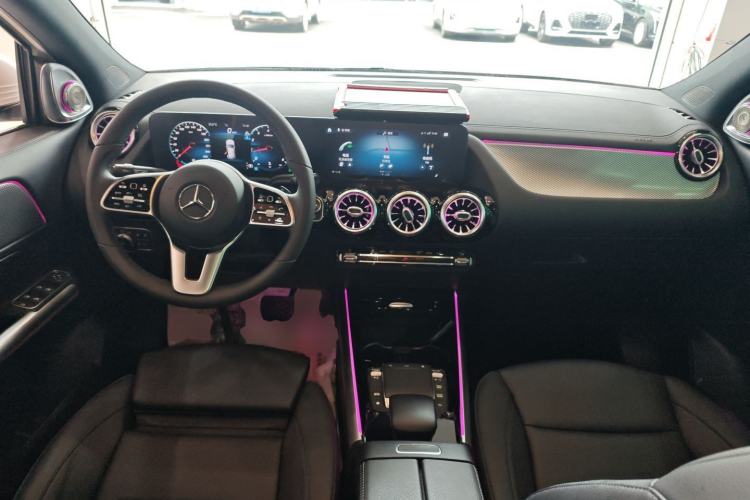 Used Mercedes-Benz GLA 2023 GLA 200 Center Console