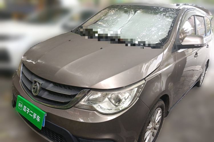 Used Baojun 730 2014 1.5L manual standard trim 7 seats