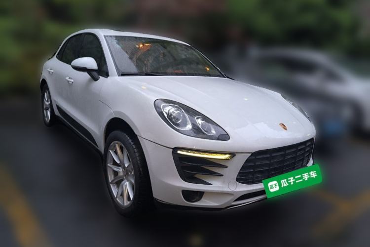 Used Porsche Macan 2014 Macan 2.0T Front Right 45 Deg
