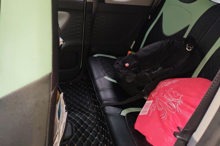 Used Wuling Hongguang MINIEV 2022 Macaron Premium Model – Lithium Iron Phosphate Left Rear Seat