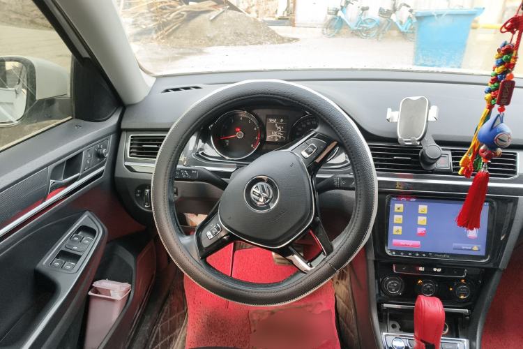 Used Volkswagen C-TREK 2017 1.6L Automatic Luxury Model