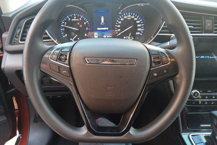 Used Venucia D60 2018 1.6L CVT Smart Connect Elite Edition Steering Wheel