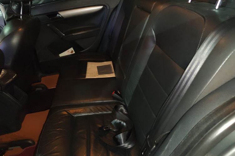 Used Volkswagen Lavida 2013 Revised Classic 1.6L Manual Fashion Edition
