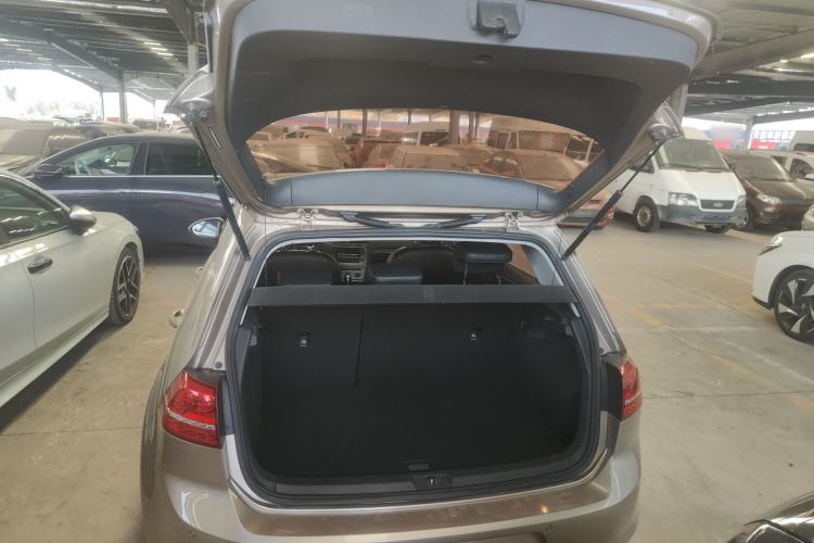 Used Volkswagen Golf 2014 1.4TSI Automatic Luxury Model
