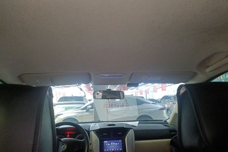 Used Venucia R50 2013 1.6L Manual Fashion Edition Headliner