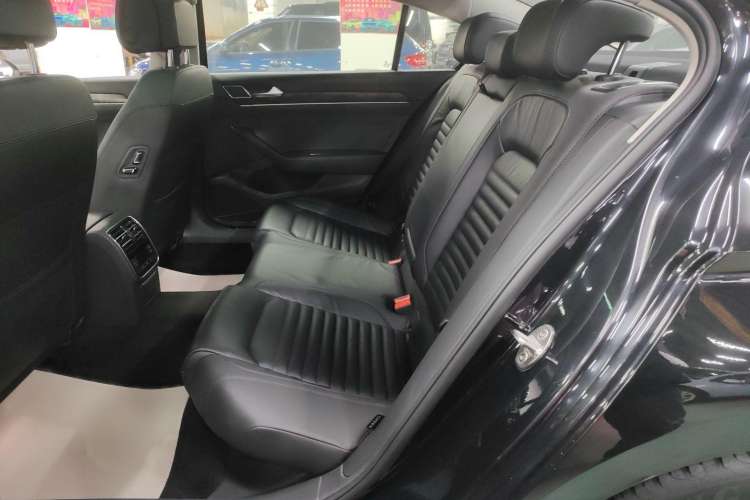 Used Volkswagen Magotan 2018 Facelift 330TSI DSG Luxury Model
