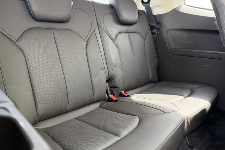 Used Roewe RX8 2019 30T Smart Connectivity Two-Wheel Drive Supreme Flagship Edition