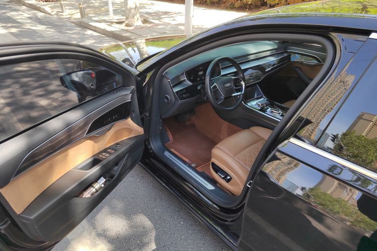 Used Audi A8 2022 A8L 50 TFSI quattro Comfort Edition Collector's Model Driver Seat