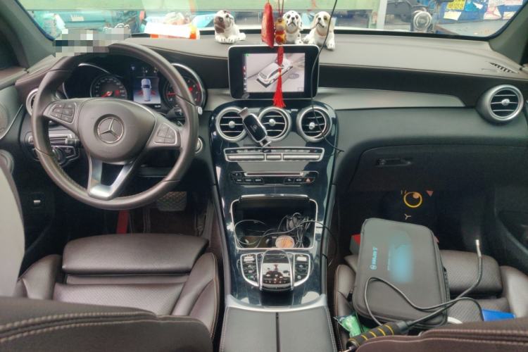 Used Mercedes-Benz GLC 2019 GLC 200 L 4MATIC Center Console