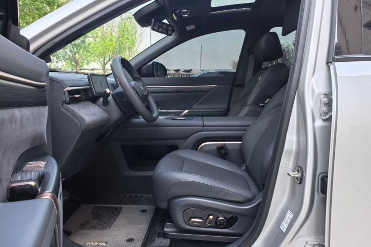 Used Dongfeng eπ eπ008 2024 210Max Range-Extended Version 6 Seats Interior 2