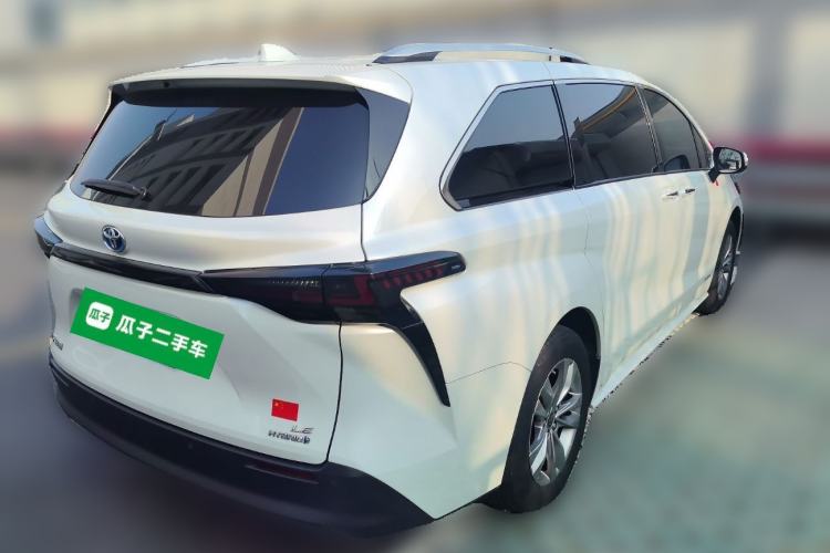 Used Toyota SIENNA 2023 2.5L Hybrid Comfort Edition