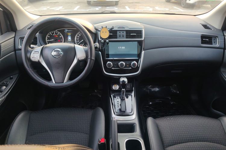 Used Nissan Tiida 2020 1.6L CVT Smart Drive Edition Center Console