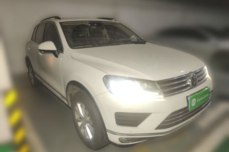 Used Volkswagen Touareg 2017 3.0 TSI Touareg Model Front Right 45 Deg