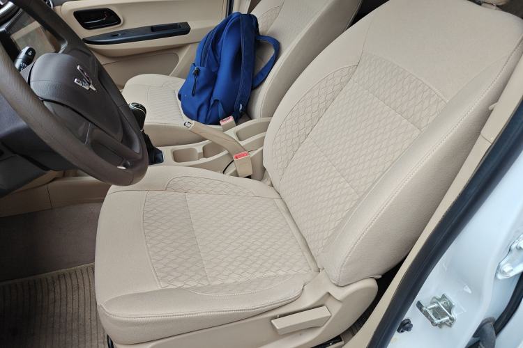 Used Wuling Hongguang 2015 1.5L S1 Standard China V-Emission Standards
