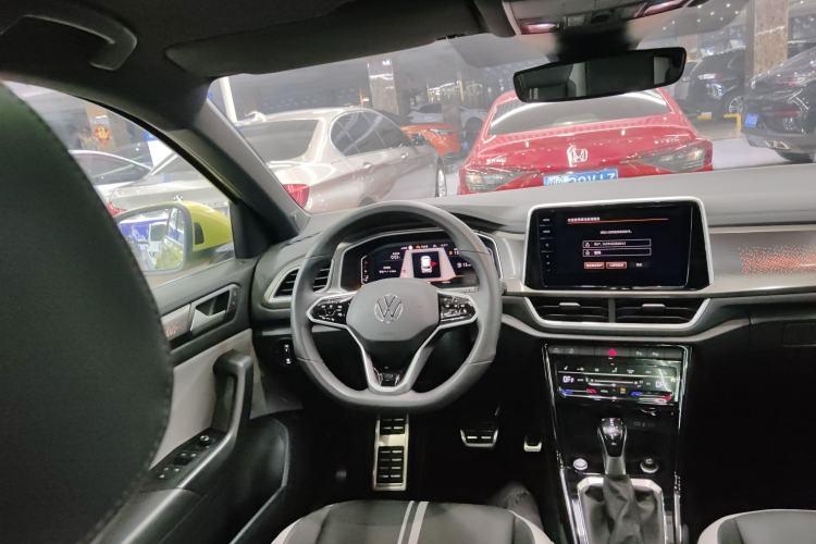 Used Volkswagen T-ROC 2023 300TSI DSG Two-Wheel Drive Starlight Edition
