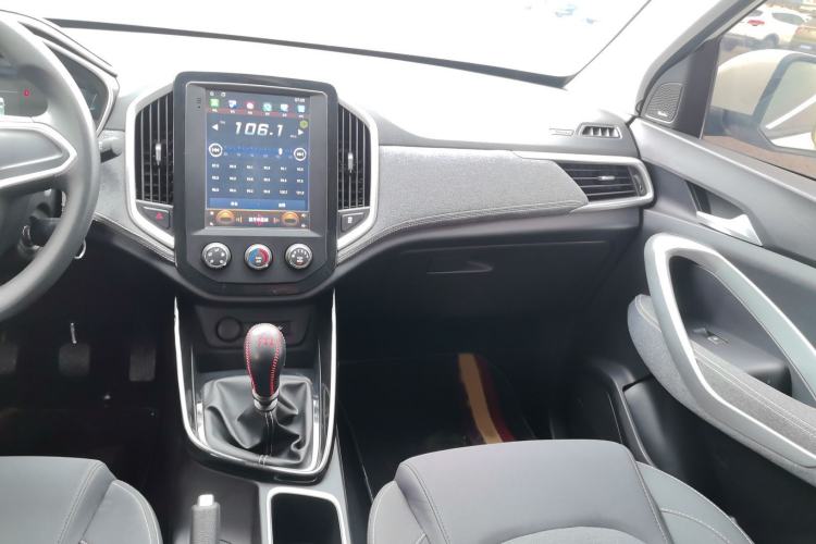 Used Baojun 530 2021 Global Car Anniversary Edition 1.5T Manual Comfort Model 5 Seats