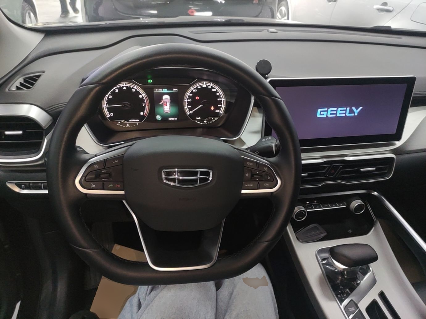 Geely Auto Coolray 2023 1.5T DCT Platinum Edition — снимка 19