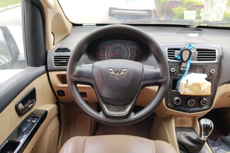 Used Wuling Zhengcheng 2015 1.8L Luxury Model LJ479QE2
