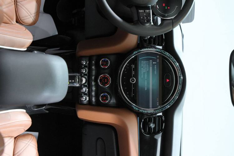 Used MINI MINI 2023 1.5T COOPER Artist