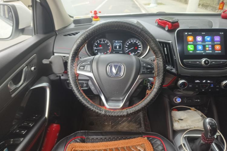 Used CHANGAN CS55 2018 1.5T Manual Colorful Model China V Standard Steering Wheel
